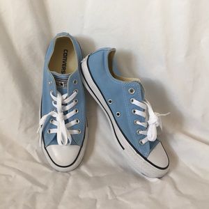 Converse - women’s 8